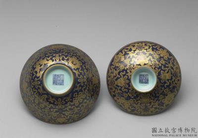 图片[3]-Lidded bowl with gold tracing on cobalt blue glaze, Qing dynasty, Qianlong reign (1736-1795)-China Archive